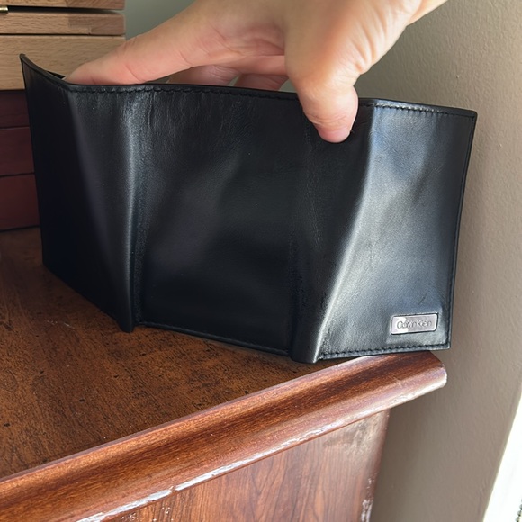 Calvin Klein Wallet - Picture 3 of 8